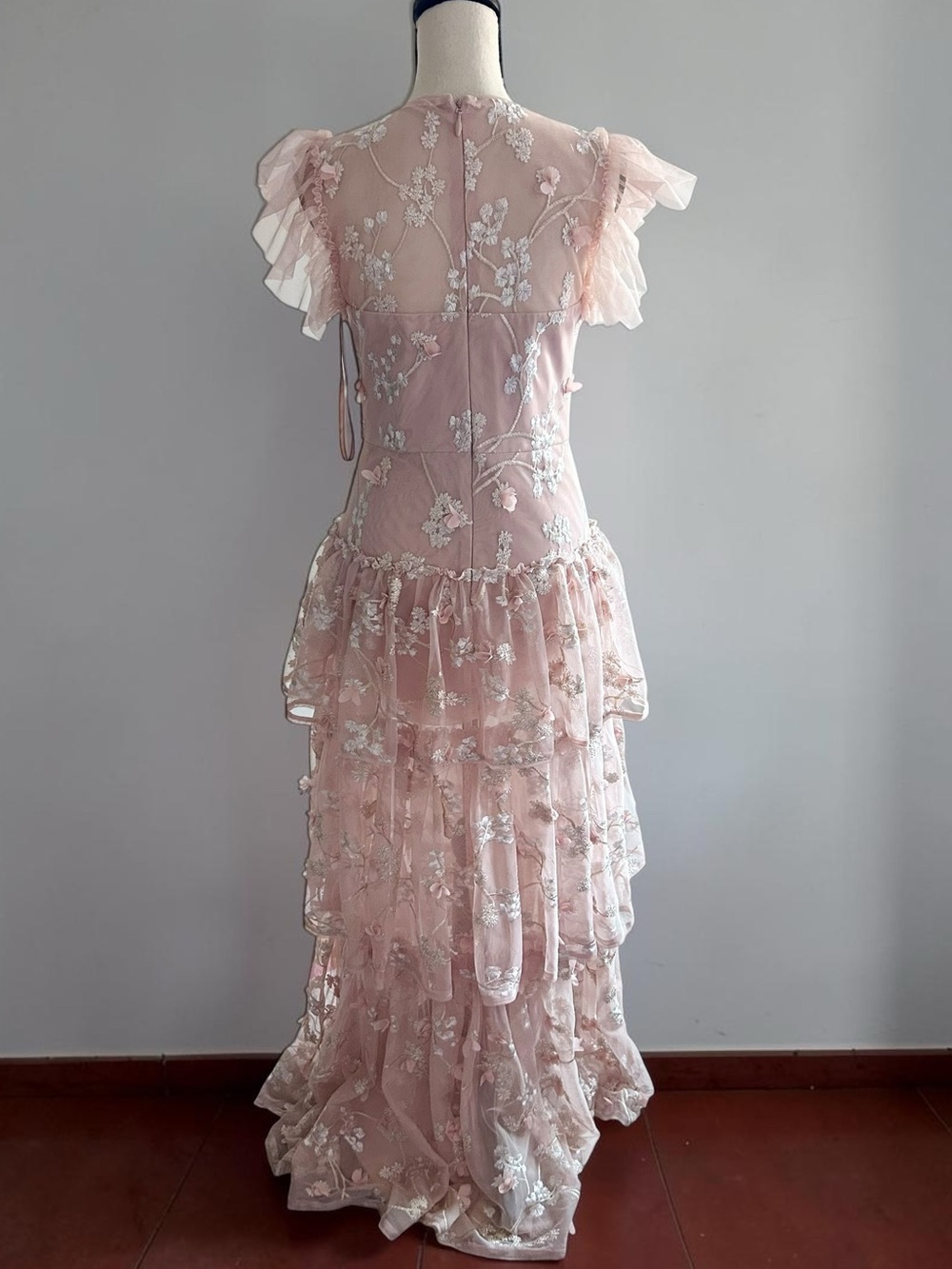 BCBGMAXAZRIA Blush 3D Floral Appliqué Tiered Tulle Maxi Dress Formal Gown Sz 8 - Picture 3 of 15